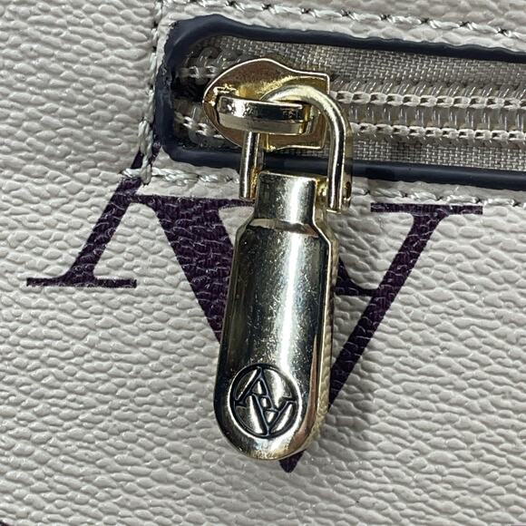 Adrienne Vittadini Sig Crossbody Logo Monogram Buckle Lock Detail Blue Tan Cream - Picture 4 of 9